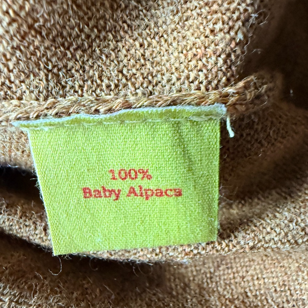Kuna XS Baby Alpaca Sweater. V Neck EUC. Soft. Beautiful color - Picture 7 of 8
